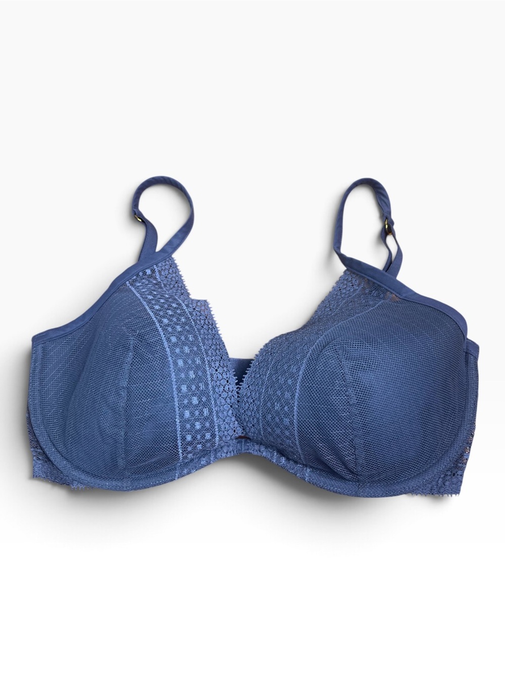Victoria's Secret Incredible Lightly Lined Lace Plunge Bra